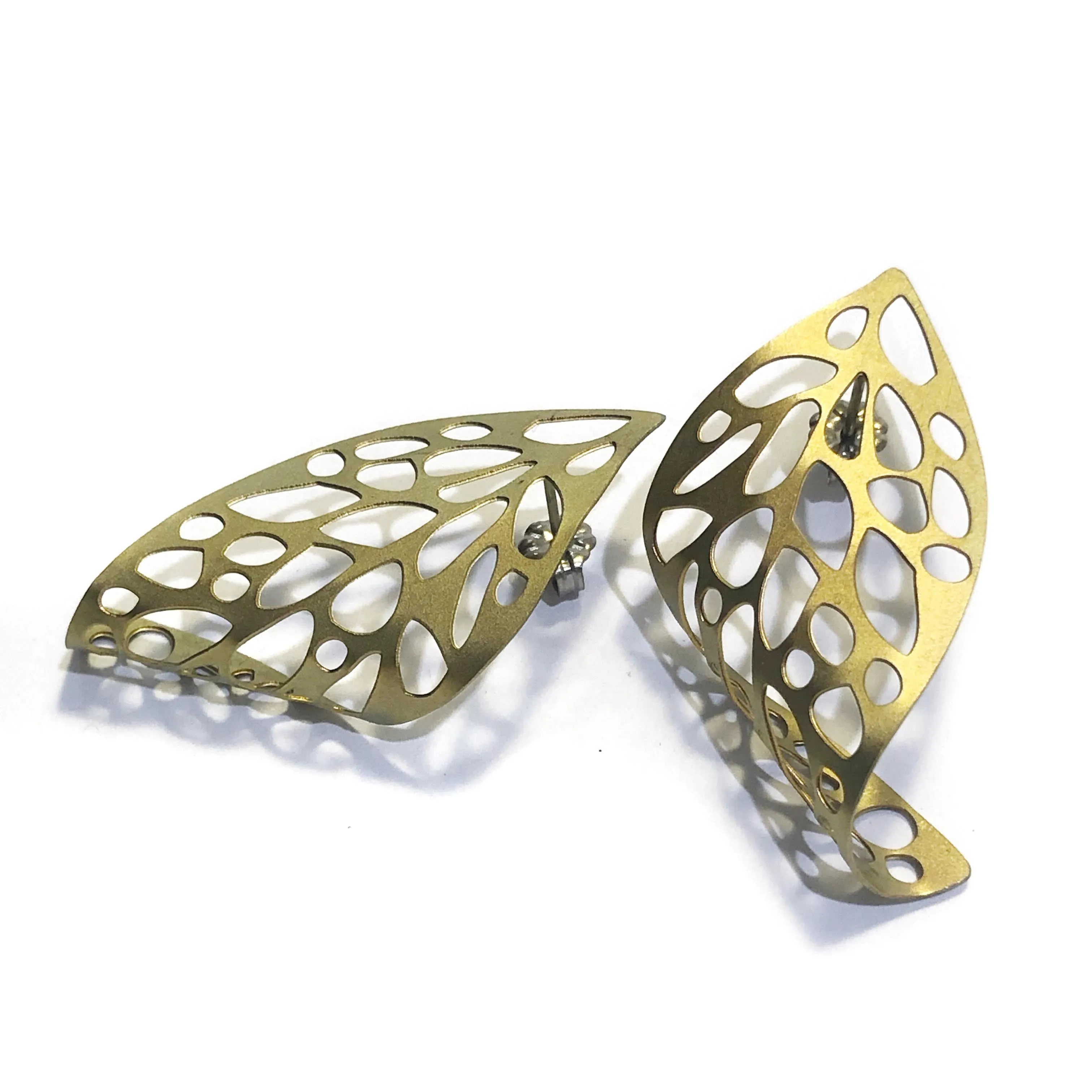 Curled Leaf Skeleton Stud Earrings - Gold