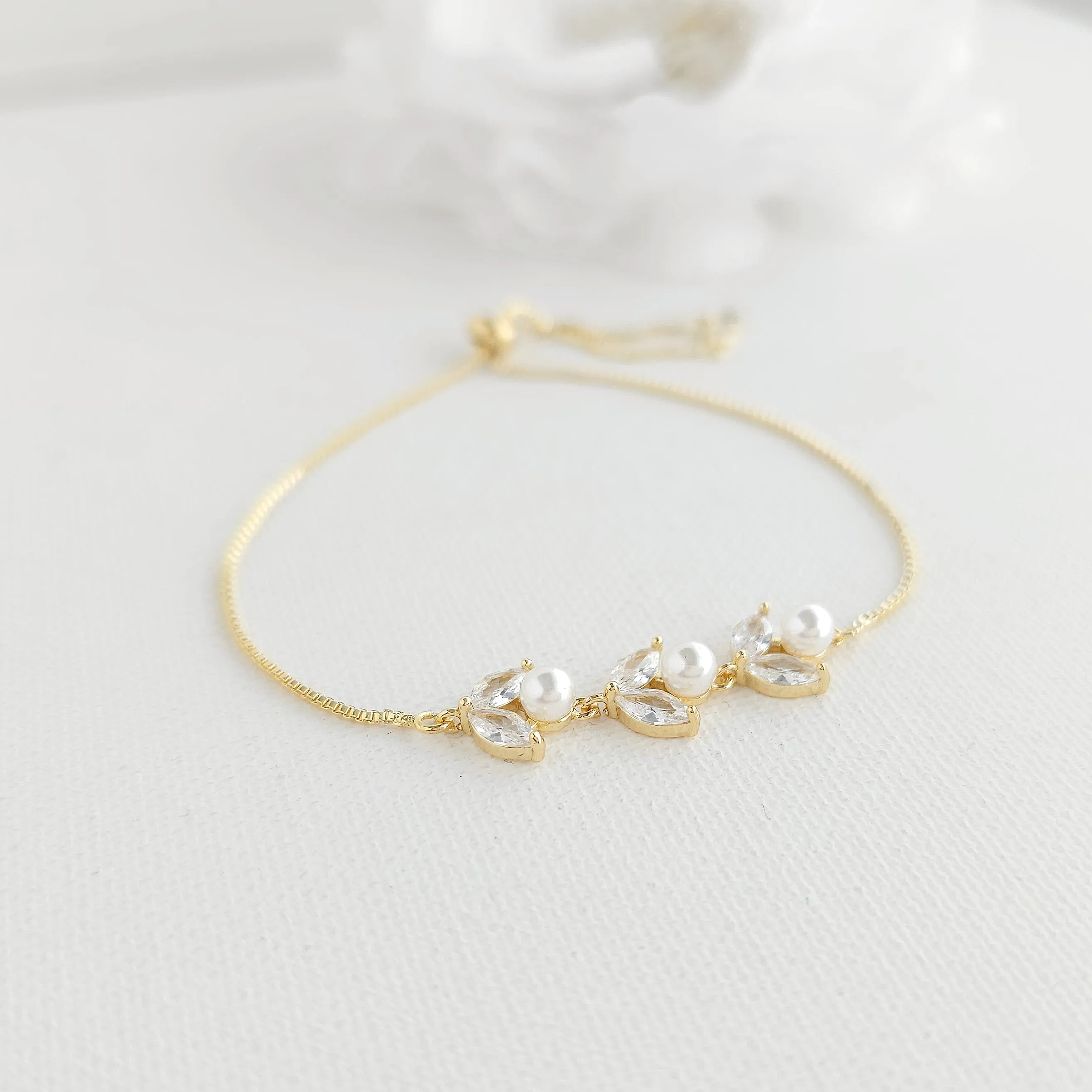 Delicate Gold Wedding Jewelry Set-Leila