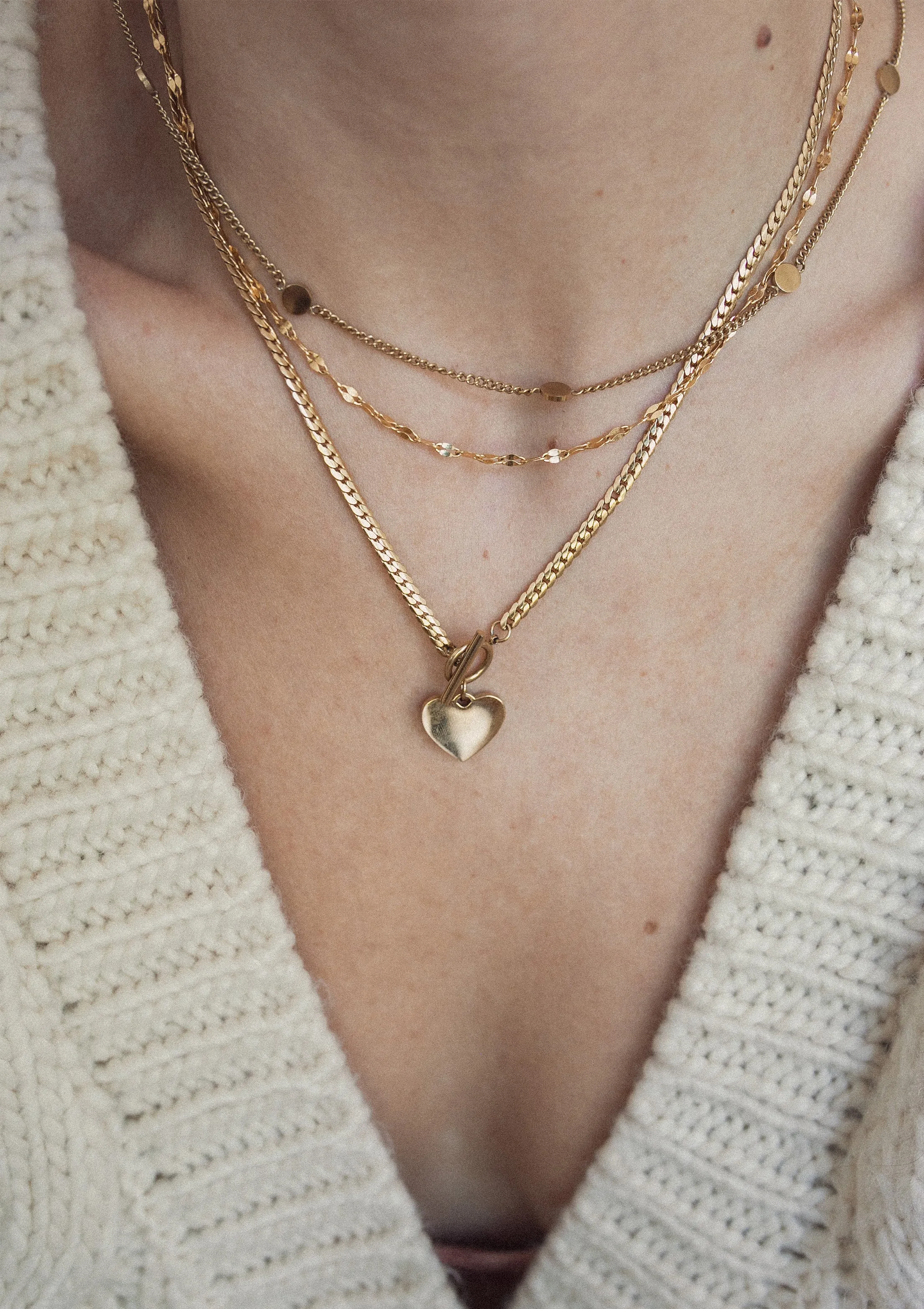 Heart Charm T-Bar Chain Necklace Gold