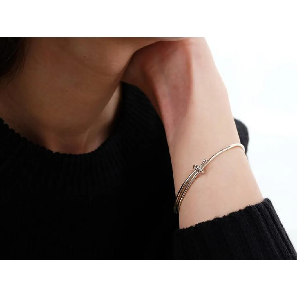 KNOT BANGLE