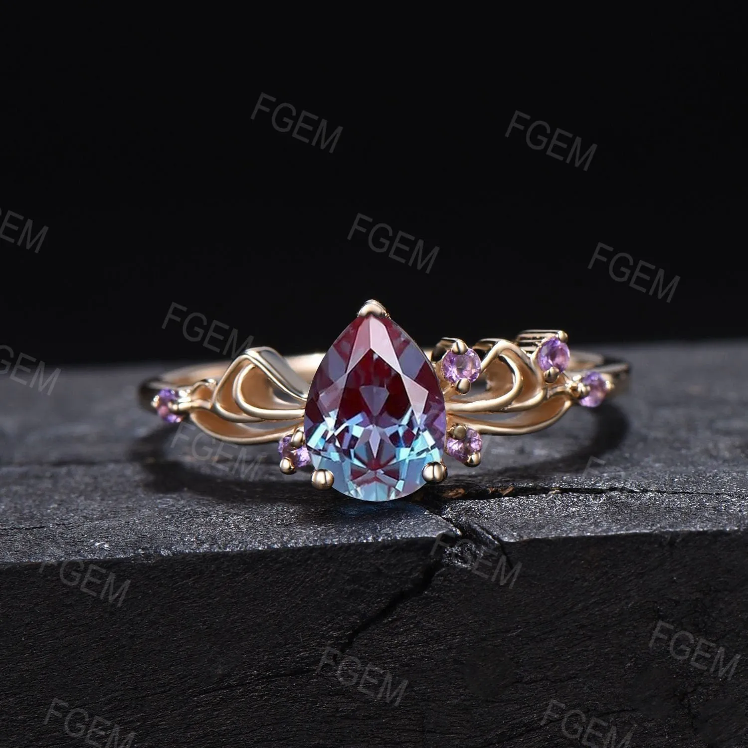 Sailor Moon Inspired Engagement rings 1.25ct Pear Alexandrite rings 10k rose gold Bowknot Engagement Ring Alexandrite Cluster Wedding Rings
