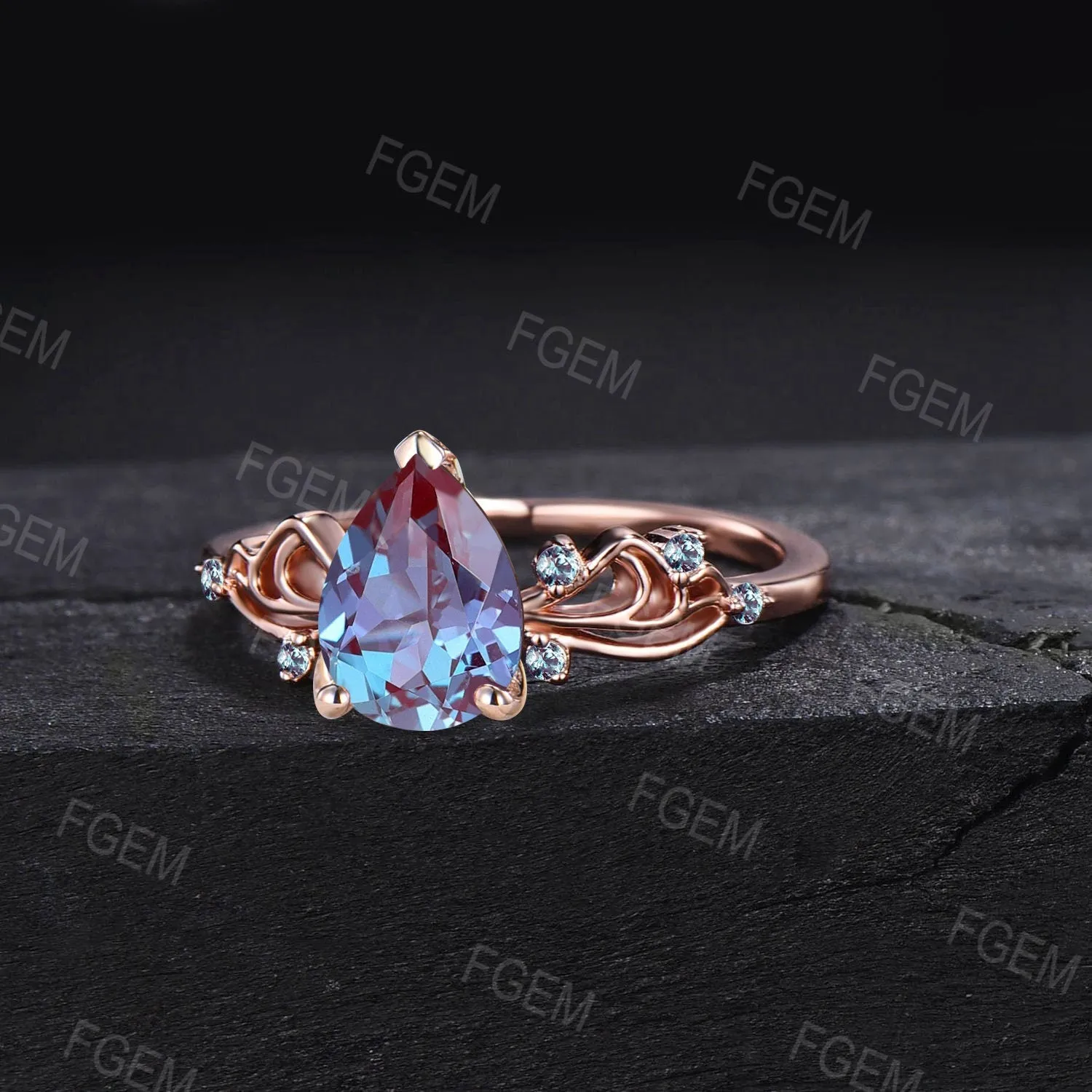 Sailor Moon Inspired Engagement rings 1.25ct Pear Alexandrite rings 10k rose gold Bowknot Engagement Ring Alexandrite Cluster Wedding Rings