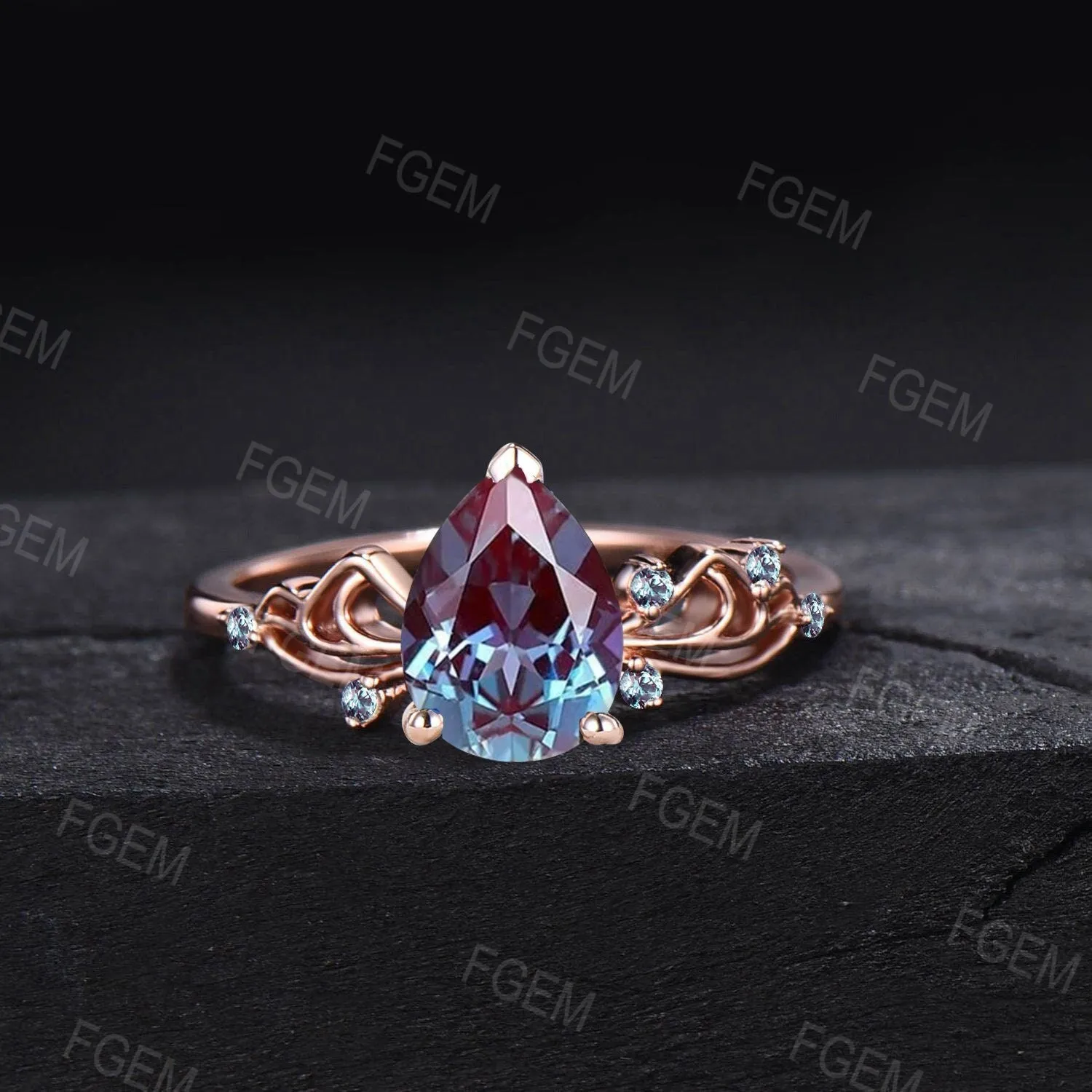 Sailor Moon Inspired Engagement rings 1.25ct Pear Alexandrite rings 10k rose gold Bowknot Engagement Ring Alexandrite Cluster Wedding Rings